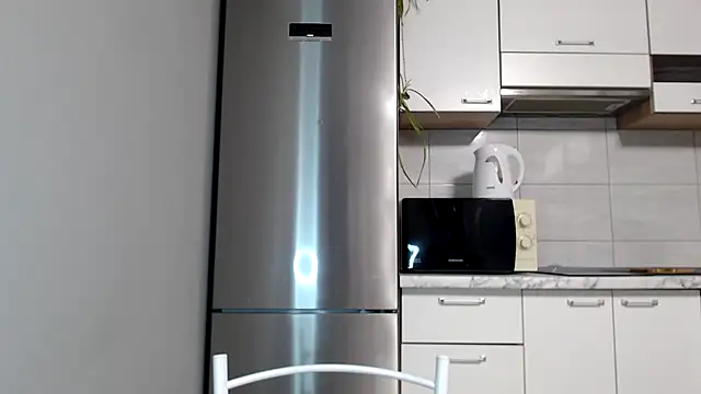 SierraSky  online show from November 2025 06:08:01 PM