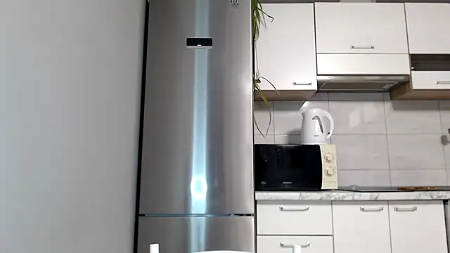 SierraSky  online show from October 2025 06:09:02 PM