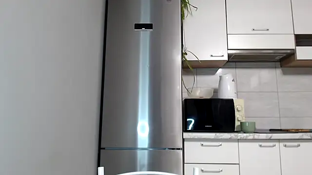 SierraSky  online show from November 2025 06:12:01 PM