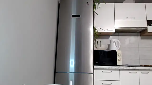 SierraSky  online show from March 2025 06:12:02 PM