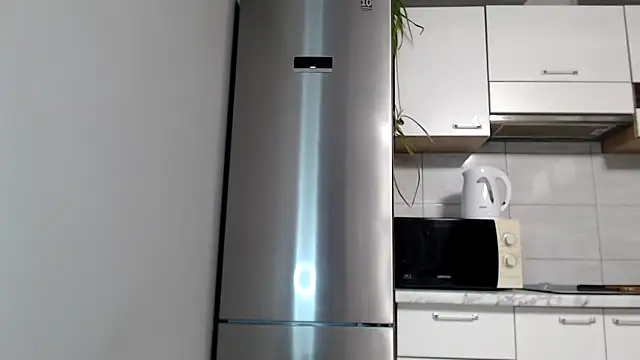 SierraSky  online show from November 2025 06:22:02 PM