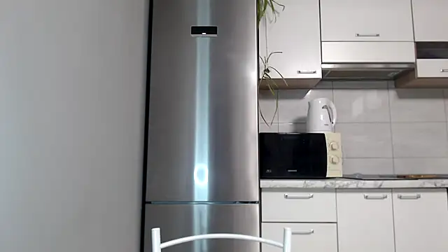 SierraSky  online show from February 2026 06:10:02 PM