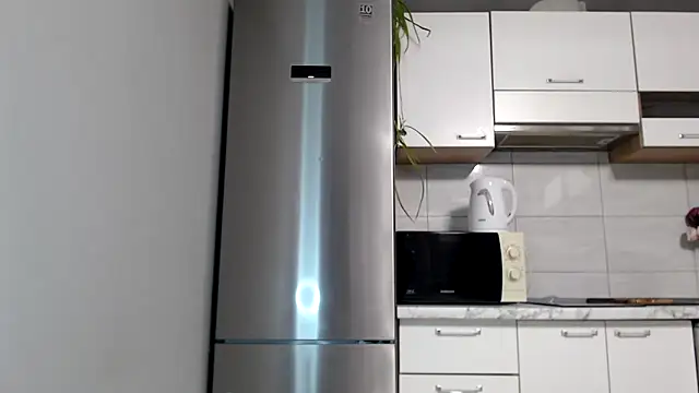 SierraSky  online show from November 2025 06:02:02 PM