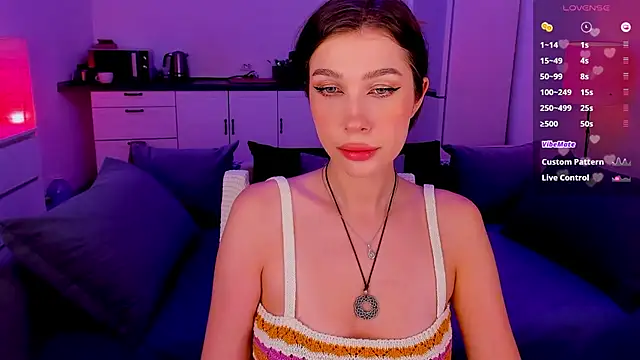 tenderdreams online show from November 2025 09:58:02 PM