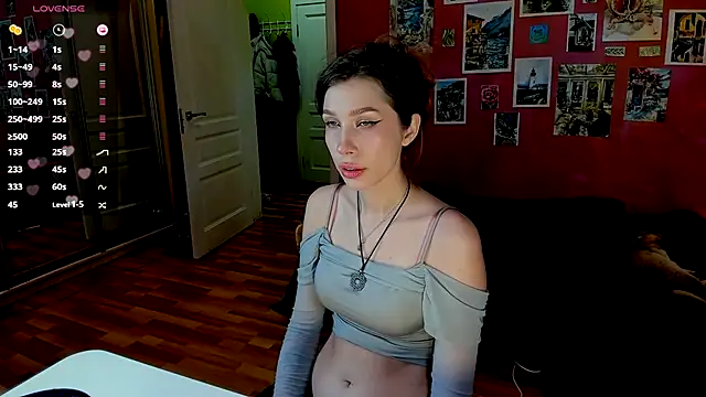 tenderdreams online show from October 2025 09:27:02 PM