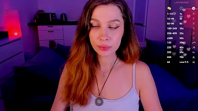 tenderdreams online show from November 2025 06:01:02 AM