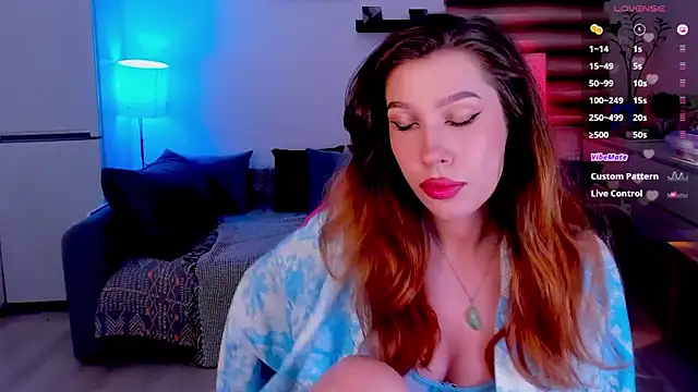 tenderdreams online show from December 2025 05:44:01 PM