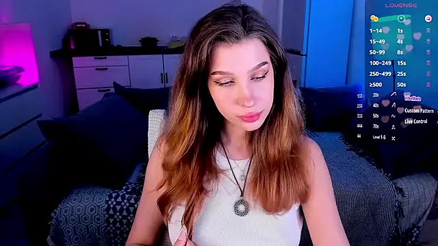 tenderdreams online show from October 2025 07:22:02 PM