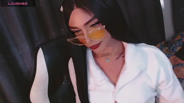 AdharaaMoon online show from November 2025 07:06:01 PM