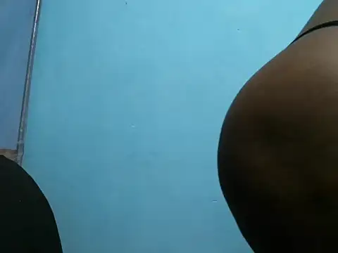 cocolicky online show from November 2025 07:51:01 PM