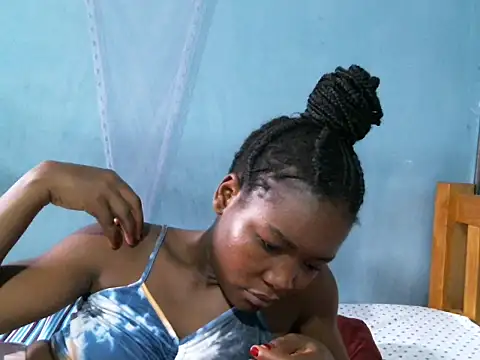 cocolicky online show from December 2025 12:11:01 PM