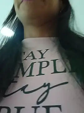 Snapshot of Leslly_ chatting on June 2026 11:08:02 AM Leslly online show from June 2026 11:08:02 AM