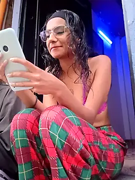 Leslly  online show from November 2025 11:31:02 AM