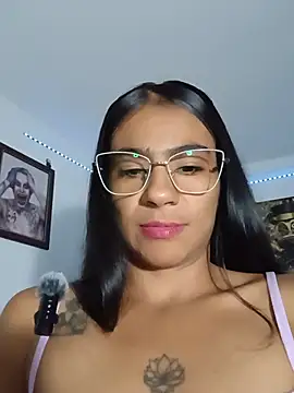 Snapshot of Leslly_ chatting on July 2026 11:20:02 AM Leslly online show from July 2026 11:20:02 AM