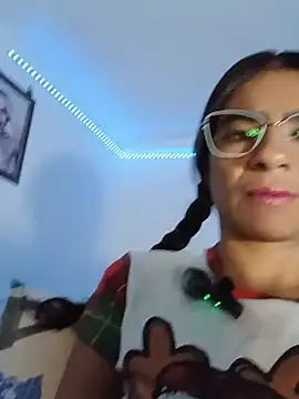 Snapshot of Leslly_ chatting on July 2026 10:52:02 AM Leslly online show from July 2026 10:52:02 AM