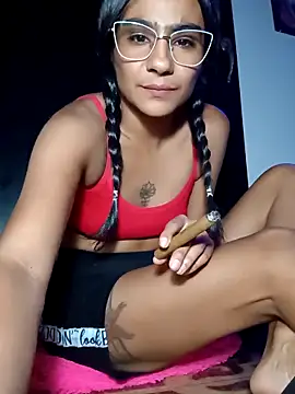 Leslly  online show from April 2026 12:17:01 AM