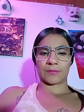 Snapshot of Leslly_ chatting on May 2026 11:54:02 PM Leslly online show from May 2026 11:54:02 PM