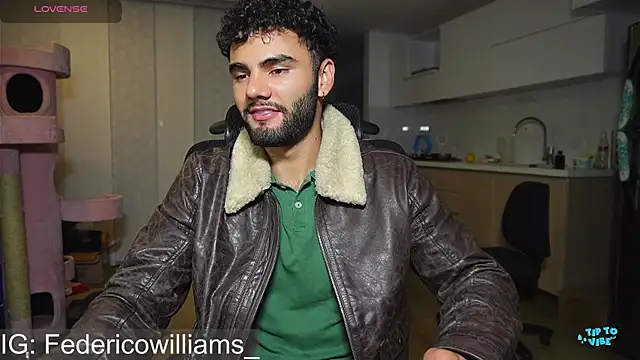 Snapshot of Derek_w chatting on December 2024 07:12:01 AM Derek w online show from December 2024 07:12:01 AM