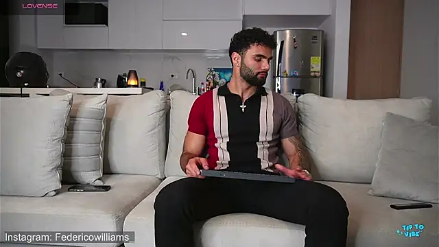 Derek w online show from December 2025 01:08:02 AM