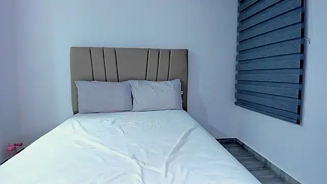 Natasha-28 online show from February 2026 05:29:01 AM