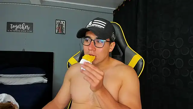 owengray2n online show from September 2025 02:15:01 AM