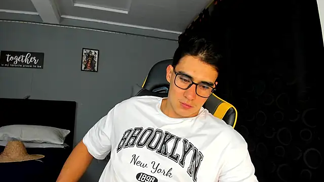 owengray2n online show from October 2025 02:24:01 AM