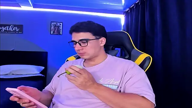 owengray2n online show from October 2025 11:06:02 PM