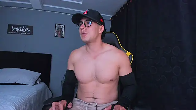 owengray2n online show from November 2025 03:29:03 AM