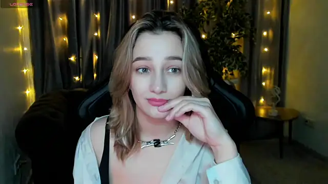 Sinty Noria online show from February 2025 04:10:02 AM