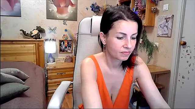 Kendra Mom online show from April 2026 10:00:01 AM