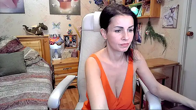 Kendra Mom online show from February 2025 06:42:02 PM