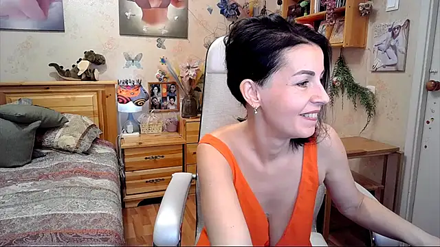 Kendra Mom online show from March 2025 01:18:02 PM