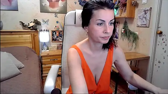 Kendra Mom online show from March 2026 12:18:01 PM