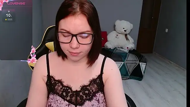 Emily Amorre online show from September 2025 01:11:02 AM