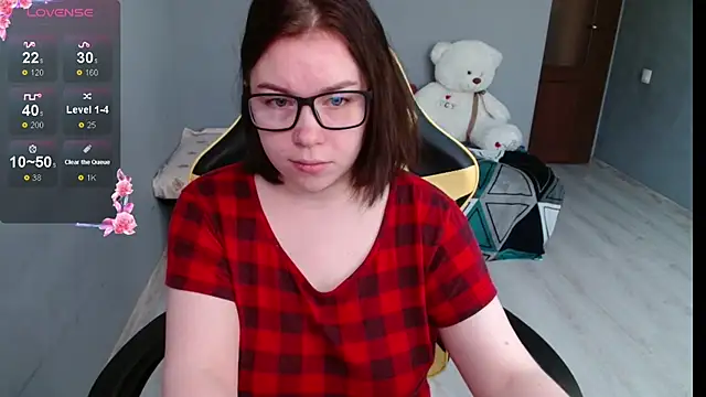 Emily Amorre online show from September 2025 01:11:01 AM