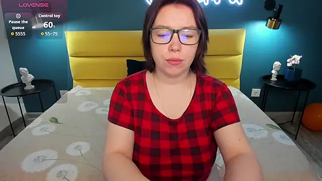 Emily Amorre online show from July 2026 01:45:02 AM