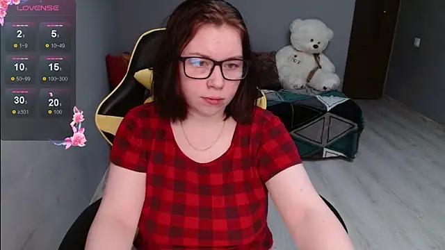Emily Amorre online show from November 2025 07:19:01 PM