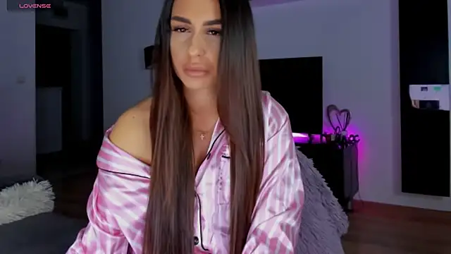 Snapshot of K_chic chatting on February 2025 09:09:01 PM K chic online show from February 2025 09:09:01 PM