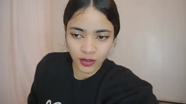 Snapshot of Feetgirl01 chatting on February 2025 05:16:01 PM Feetgirl01 online show from February 2025 05:16:01 PM