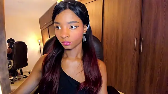 alikahouston4 online show from September 2025 02:12:01 AM