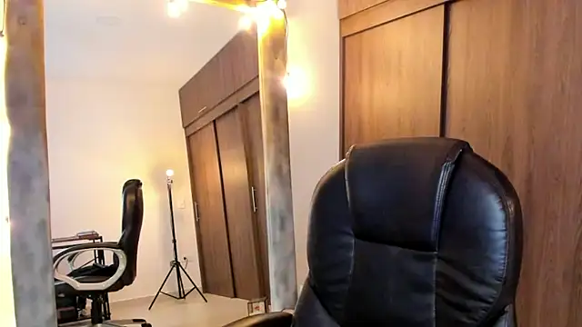 alikahouston4 online show from February 2025 09:47:01 AM