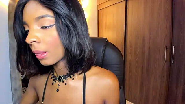 alikahouston4 online show from November 2025 06:29:01 AM