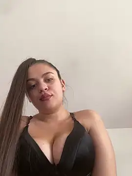 ayshalove online show from February 2025 01:42:01 PM