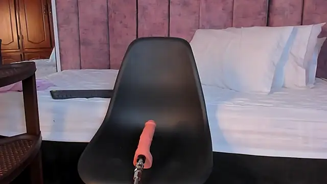 SelenaGmez online show from February 2026 12:05:01 PM