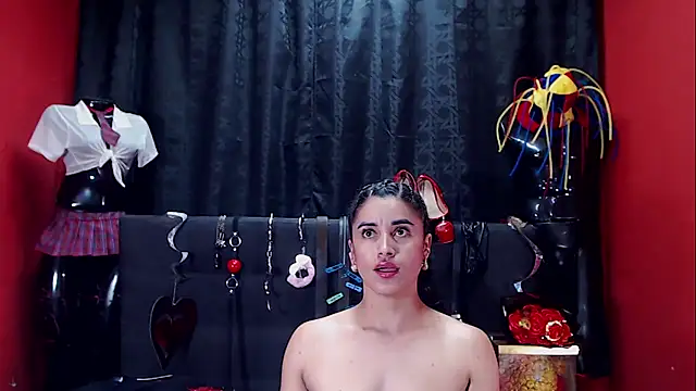 Hannamariana online show from February 2025 01:22:01 PM