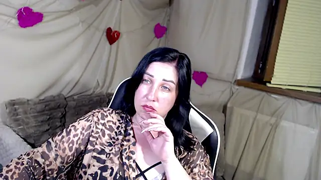 Snapshot of JillStevens chatting on June 2026 06:53:01 PM JillStevens online show from June 2026 06:53:01 PM