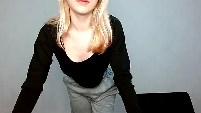 Snapshot of cindi_hot chatting on February 2025 11:20:01 AM cindi hot online show from February 2025 11:20:01 AM