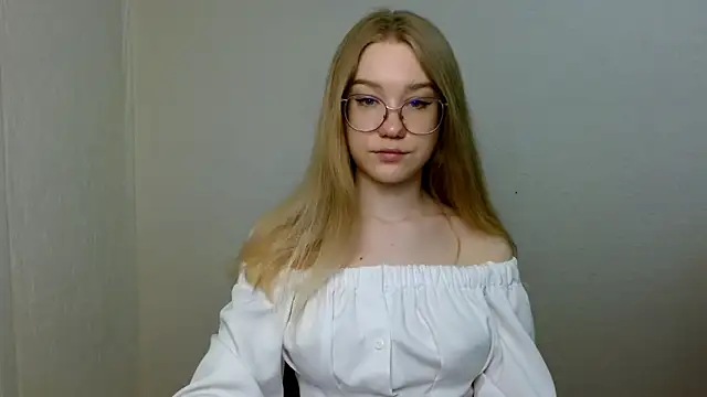 cindi hot online show from April 2026 11:14:02 AM