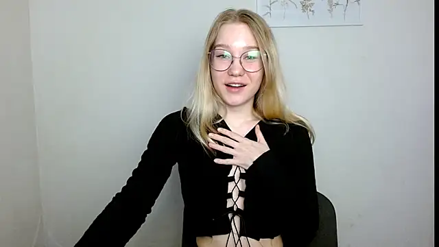 Snapshot of cindi_hot chatting on March 2025 11:33:02 AM cindi hot online show from March 2025 11:33:02 AM