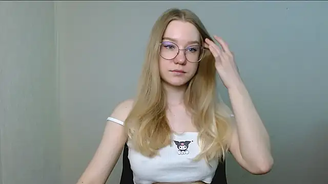 cindi hot online show from March 2026 10:39:01 AM